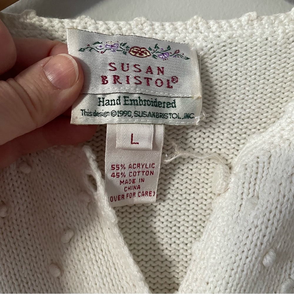 Vintage 90s Grannycore Susan Bristol embroidered floral knit cardigan sweater - Picture 6 of 9
